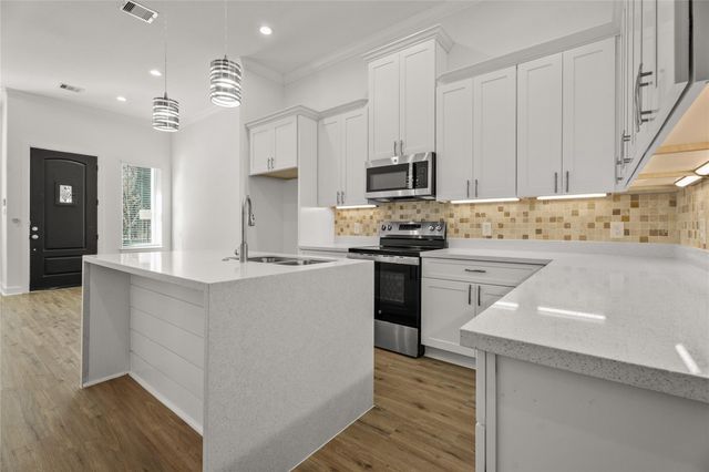 8445 Jutland Road, Houston, TX 77033