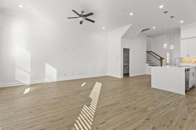 8445 Jutland Road, Houston, TX 77033