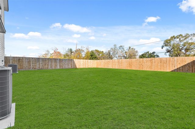 8445 Jutland Road, Houston, TX 77033