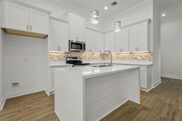 8445 Jutland Road, Houston, TX 77033