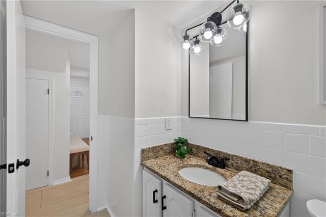 32 Ridgewood PW, Newport News, VA 23608