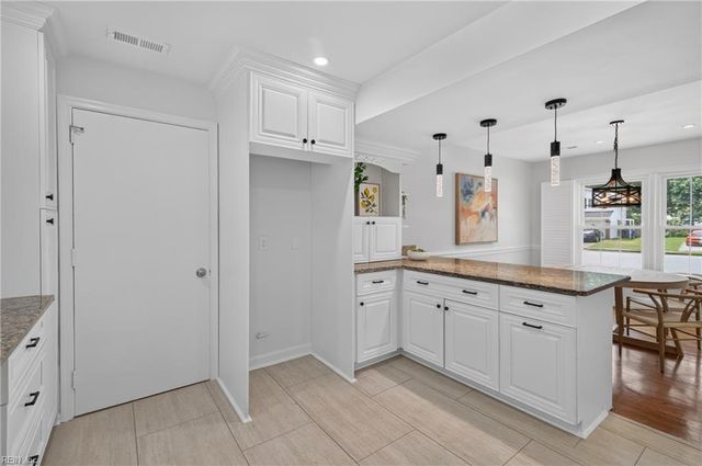 32 Ridgewood PW, Newport News, VA 23608