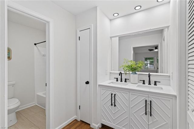 32 Ridgewood PW, Newport News, VA 23608