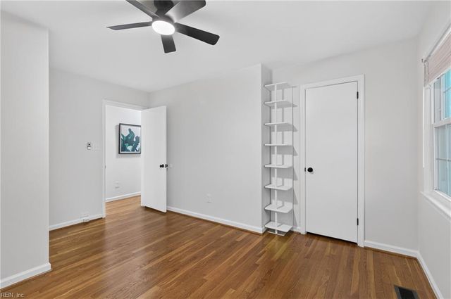 32 Ridgewood PW, Newport News, VA 23608