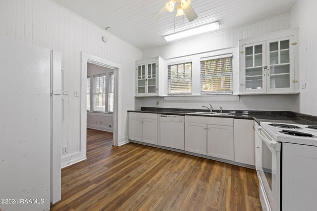 302 Versailles Boulevard, Lafayette, LA 70501