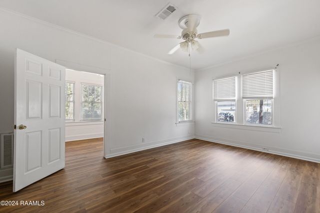 302 Versailles Boulevard, Lafayette, LA 70501