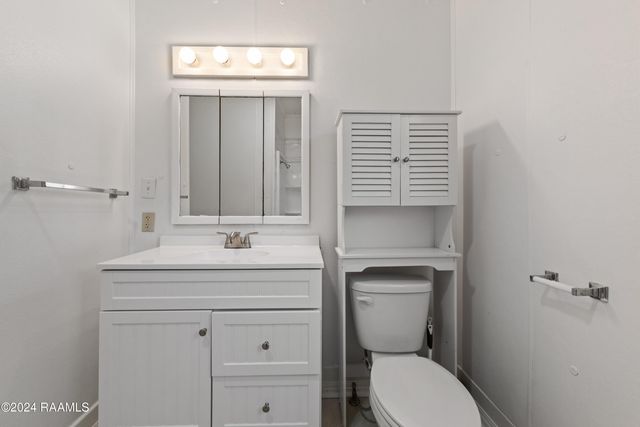 302 Versailles Boulevard, Lafayette, LA 70501