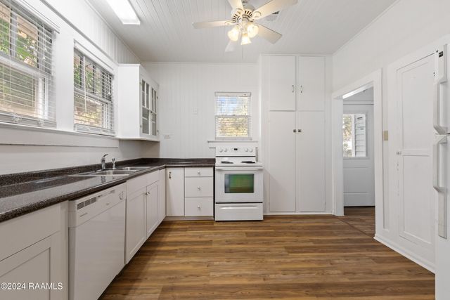 302 Versailles Boulevard, Lafayette, LA 70501