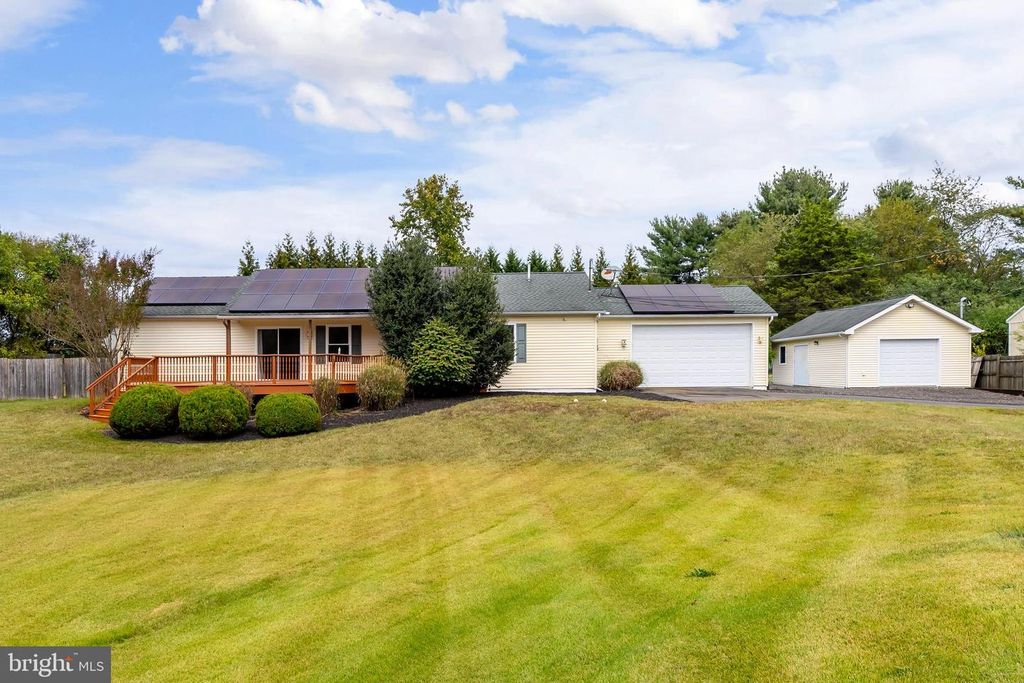 1667 AUBURN RD, Swedesboro, NJ 08085