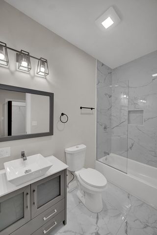 6642 S Drexel Avenue, Chicago, IL 60637