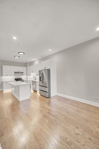 6642 S Drexel Avenue, Chicago, IL 60637
