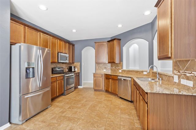 970 Jennifer Street, Alvin, TX 77511