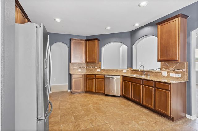 970 Jennifer Street, Alvin, TX 77511