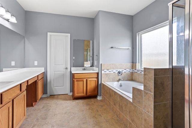 970 Jennifer Street, Alvin, TX 77511