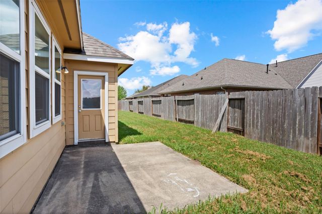 970 Jennifer Street, Alvin, TX 77511