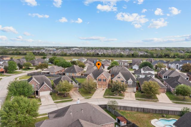 970 Jennifer Street, Alvin, TX 77511