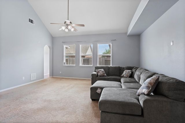 970 Jennifer Street, Alvin, TX 77511