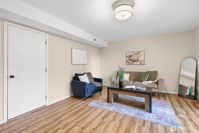17330 73rd Avenue NE, Arlington, WA 98223