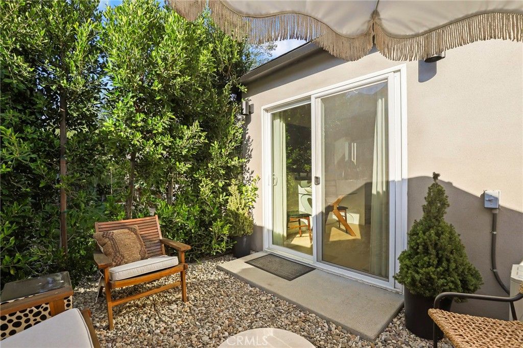 Image 32 of property listing at 3715 Hillcrest Drive, Los Angeles, CA 90016