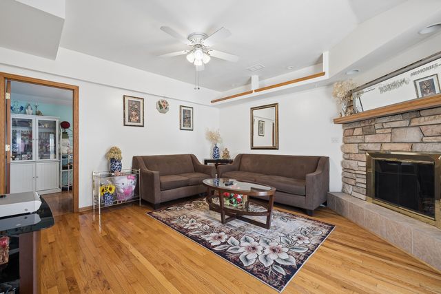 9822 Marion Avenue, Oak Lawn, IL 60453