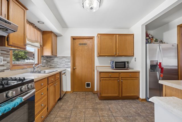 9822 Marion Avenue, Oak Lawn, IL 60453