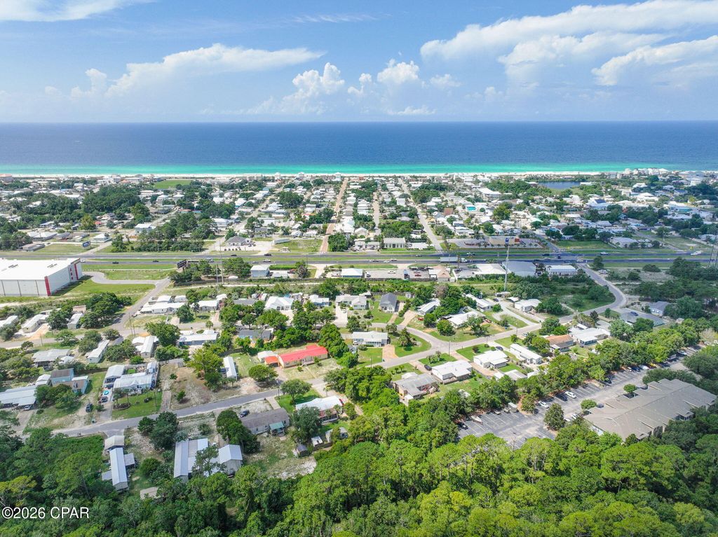 Image 11 of property listing at 621 Malaga Place, Panama City Beach, FL 32413