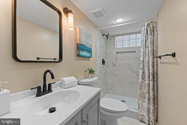 3027 LAVENDER AVE, Baltimore, MD 21234