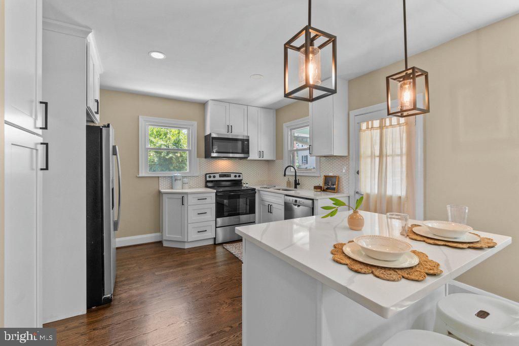 3027 LAVENDER AVE, Baltimore, MD 21234