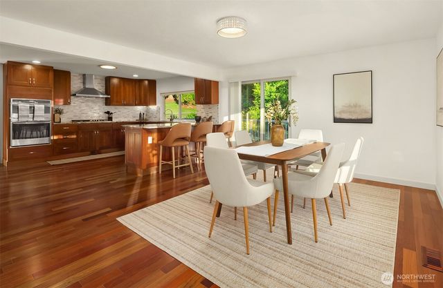 8308 Frederick Place, Edmonds, WA 98026