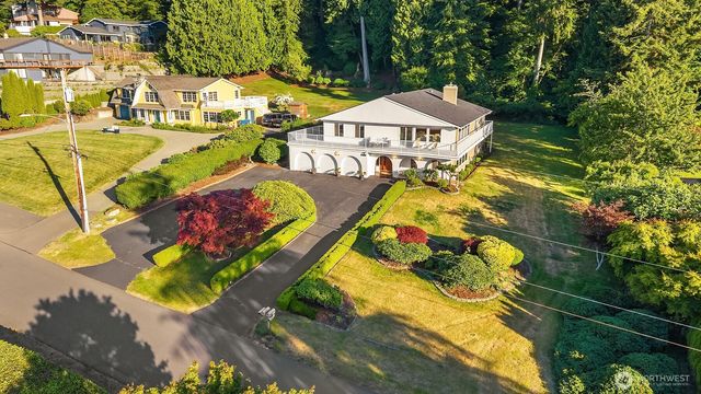 8308 Frederick Place, Edmonds, WA 98026