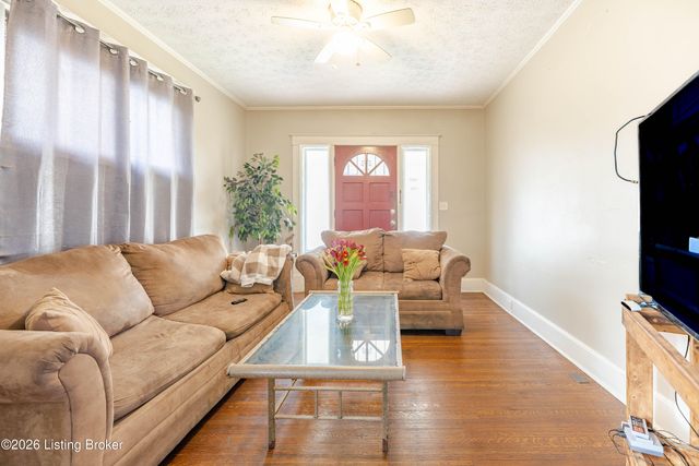 111 N 39th St, Louisville, KY 40212