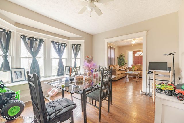 111 N 39th St, Louisville, KY 40212