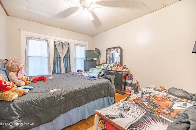 111 N 39th St, Louisville, KY 40212