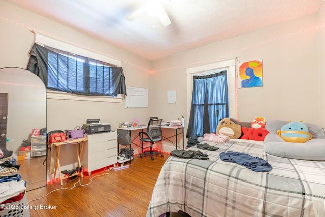 111 N 39th St, Louisville, KY 40212