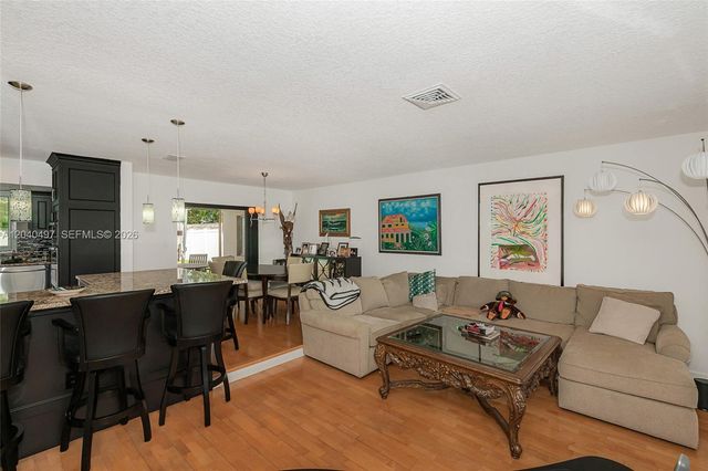 3900 N 43rd Ave, Hollywood, FL 33021