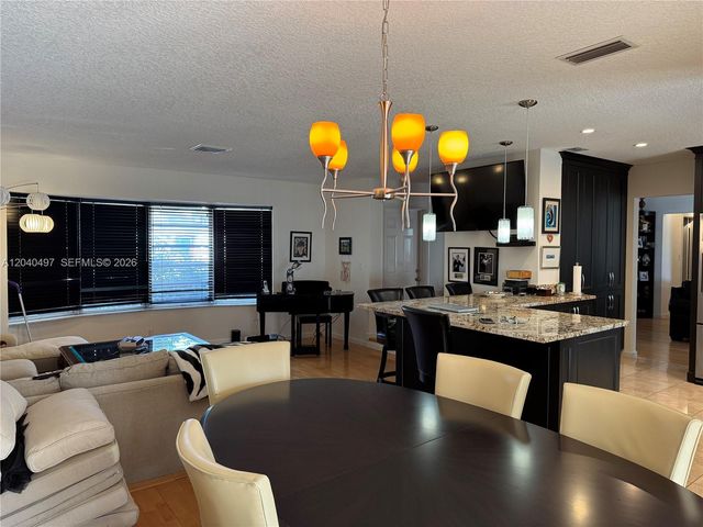 3900 N 43rd Ave, Hollywood, FL 33021