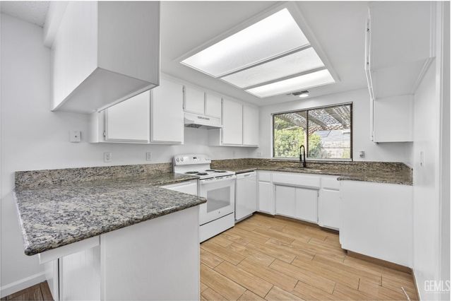 5108 Panorama Drive, Bakersfield, CA 93306