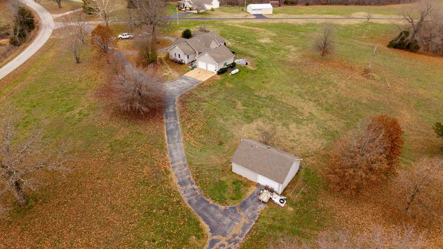 667 County Road 364, Thayer, MO 65791