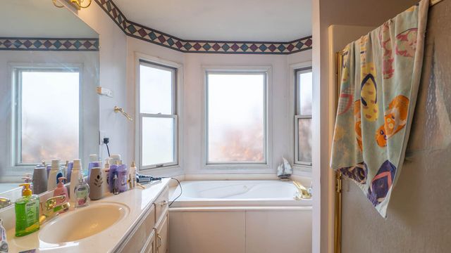 667 County Road 364, Thayer, MO 65791