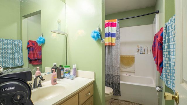 667 County Road 364, Thayer, MO 65791