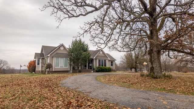 667 County Road 364, Thayer, MO 65791