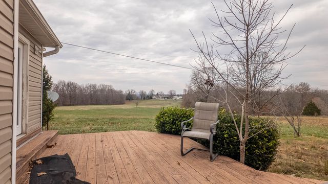 667 County Road 364, Thayer, MO 65791