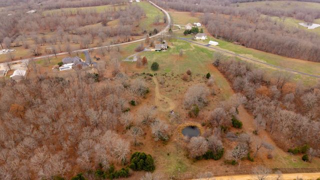 667 County Road 364, Thayer, MO 65791