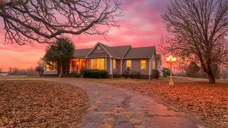 667 County Road 364, Thayer, MO 65791