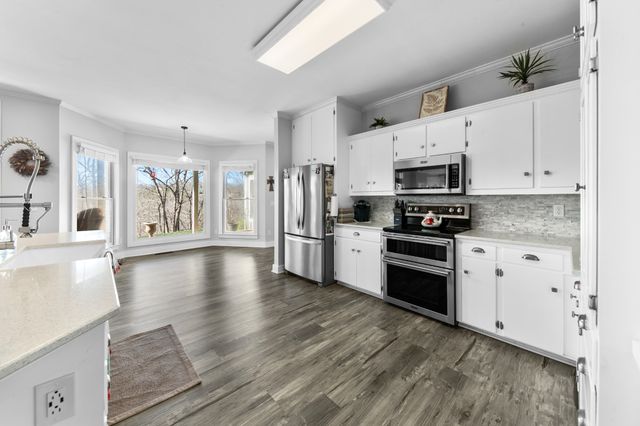 925 Bumpas Rd, Lawrenceburg, TN 38464