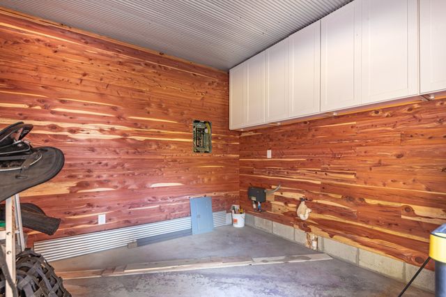925 Bumpas Rd, Lawrenceburg, TN 38464