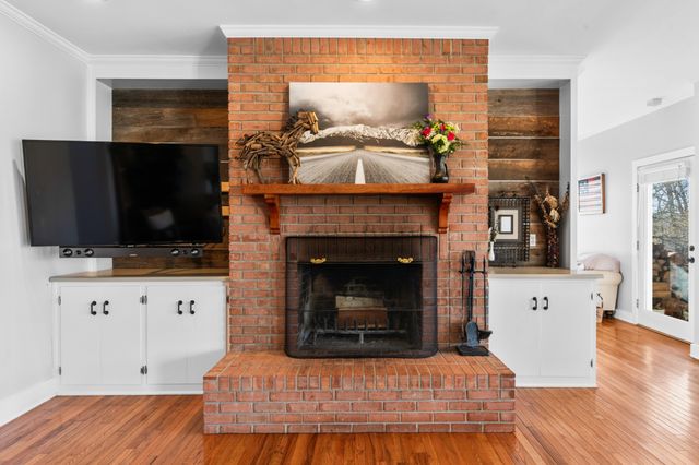 925 Bumpas Rd, Lawrenceburg, TN 38464