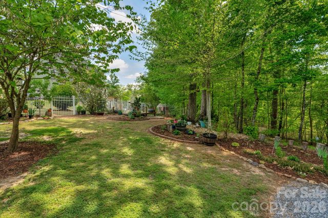 1409 Lightwood Road, Waxhaw, NC 28173