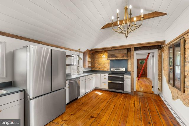 510 S CAMERON ST, Winchester, VA 22601