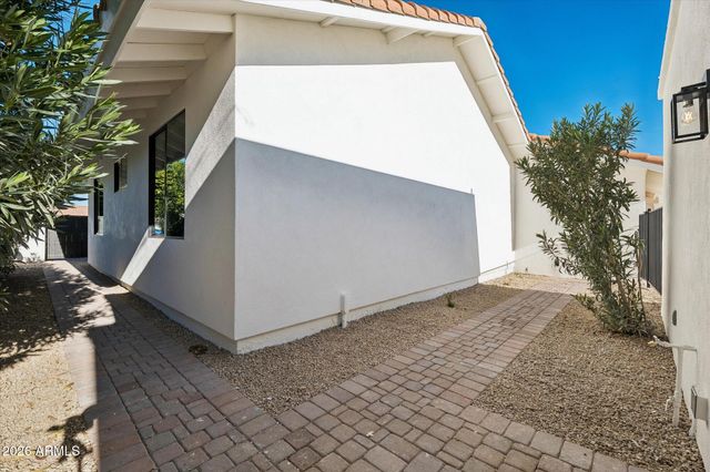 5861 E SAINT JOHN Road, Scottsdale, AZ 85254